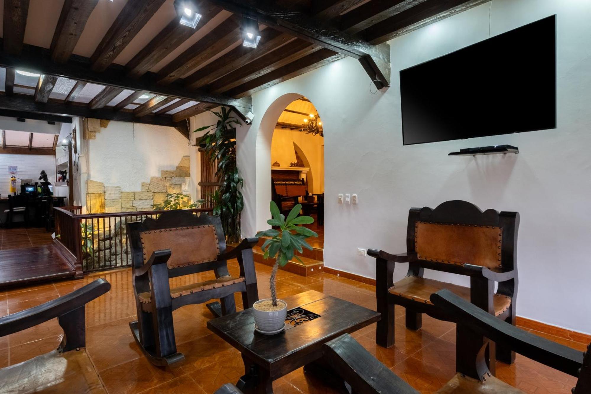 El Edén Hotel Chalet El Castillo By Majuva מראה חיצוני תמונה