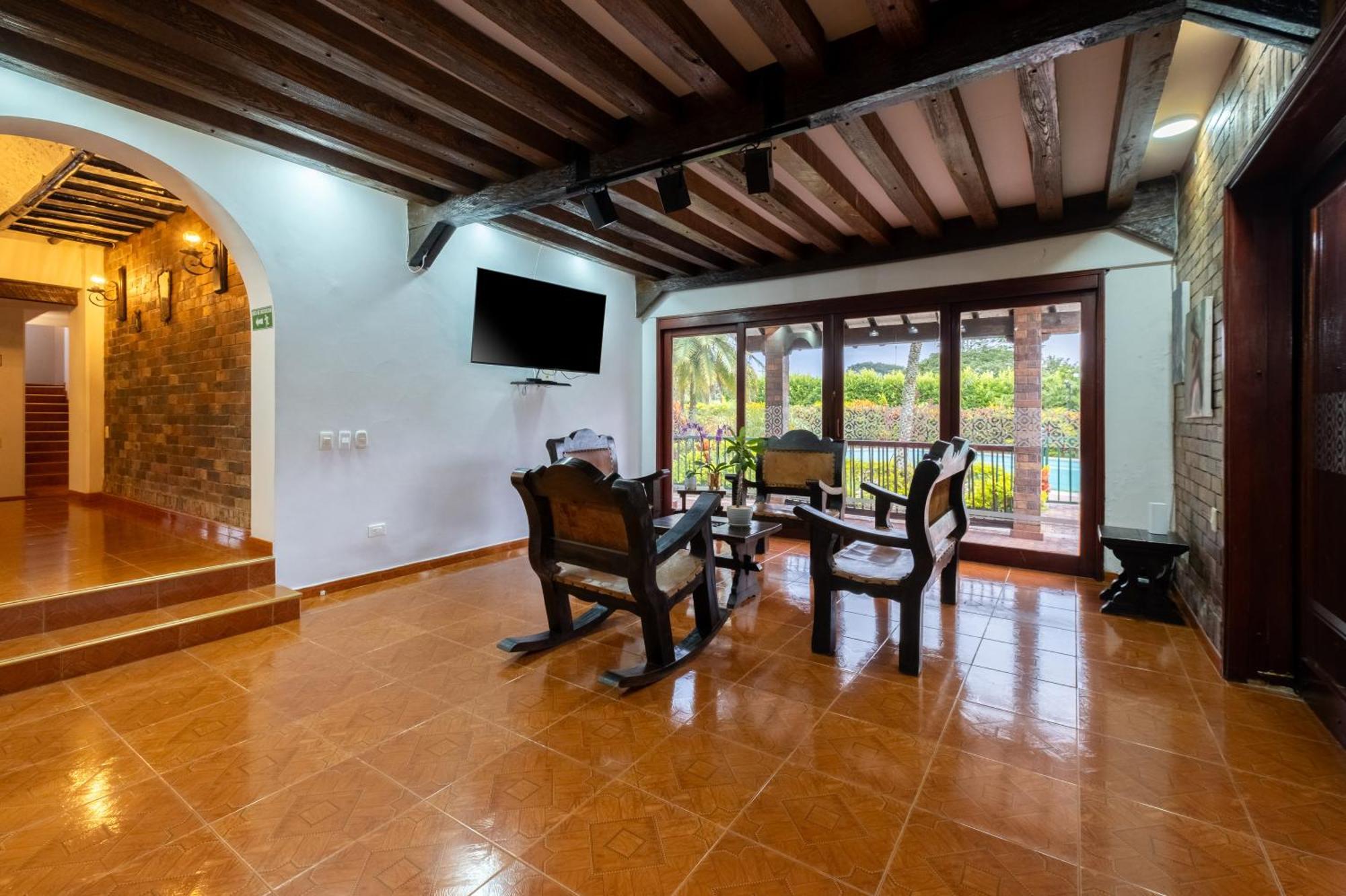 El Edén Hotel Chalet El Castillo By Majuva מראה חיצוני תמונה