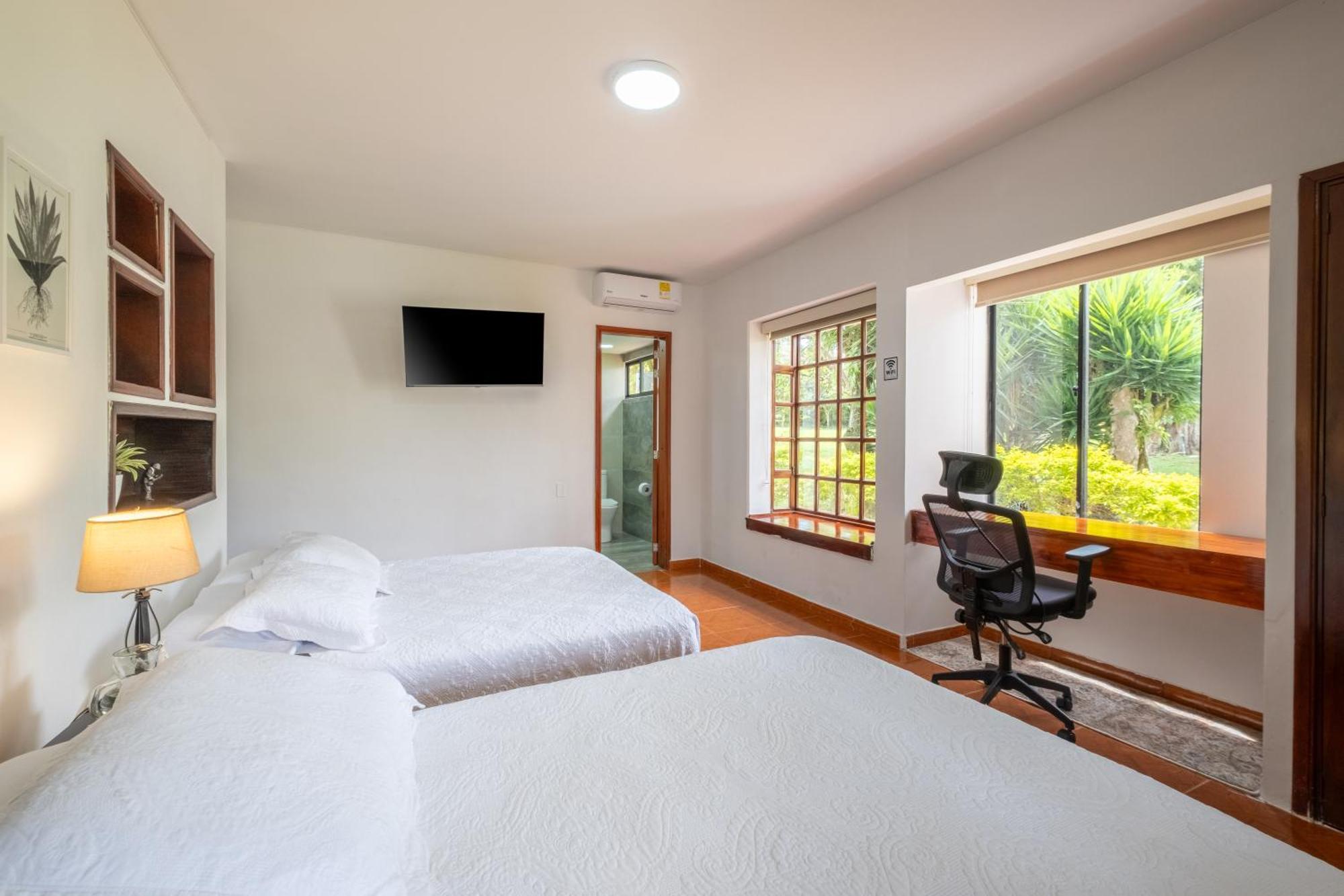 El Edén Hotel Chalet El Castillo By Majuva מראה חיצוני תמונה