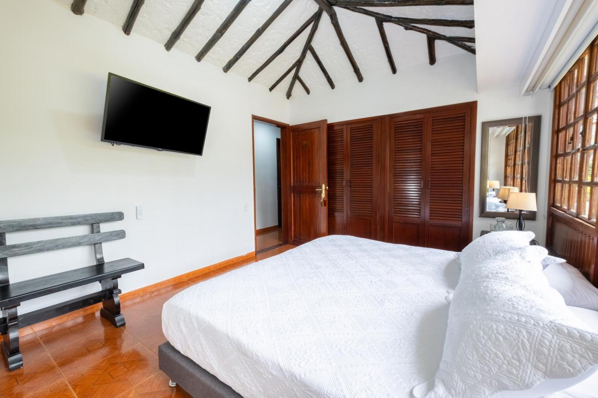 El Edén Hotel Chalet El Castillo By Majuva מראה חיצוני תמונה