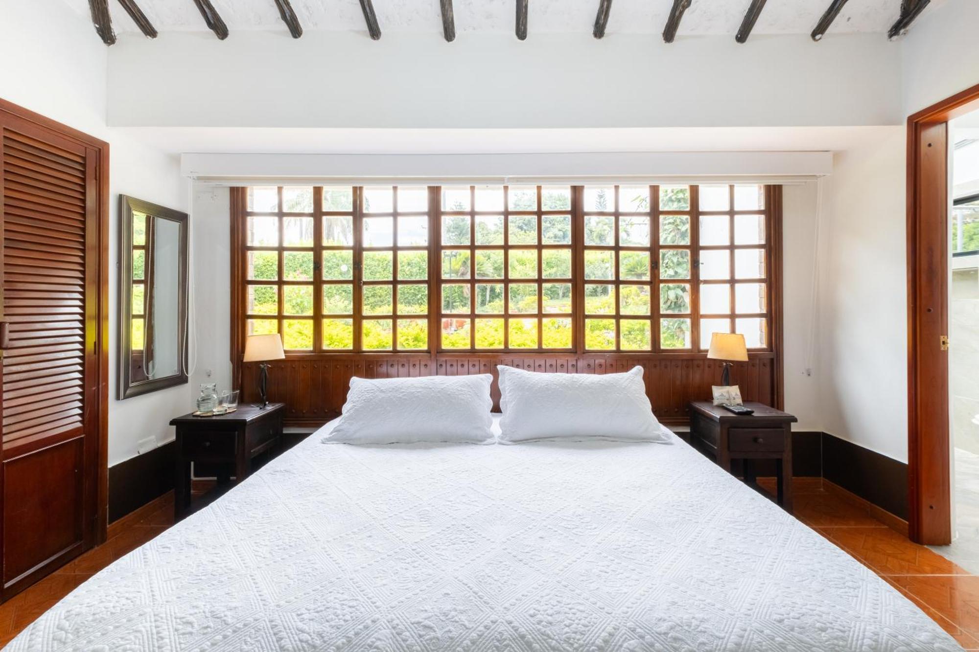 El Edén Hotel Chalet El Castillo By Majuva מראה חיצוני תמונה