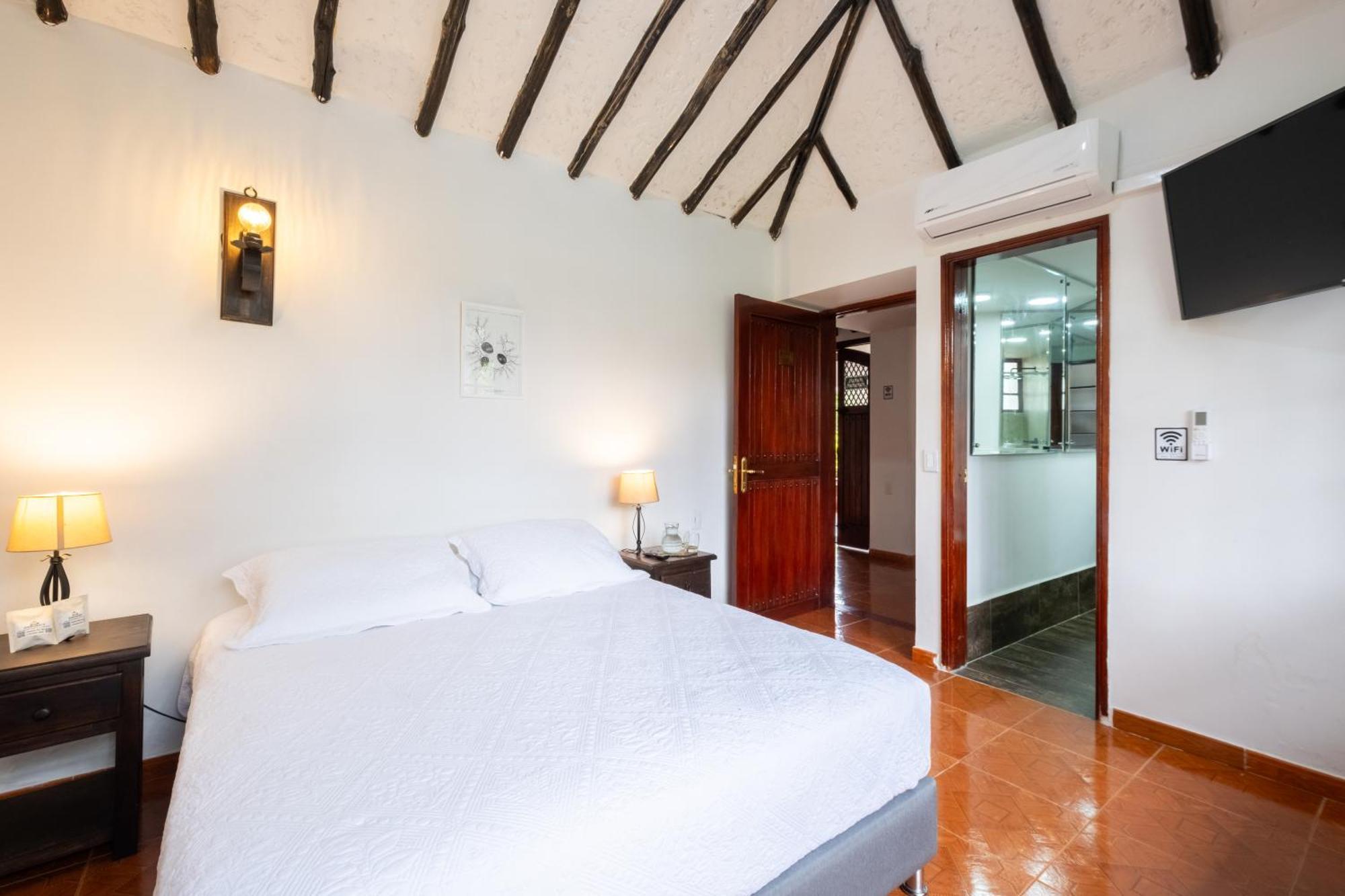 El Edén Hotel Chalet El Castillo By Majuva מראה חיצוני תמונה